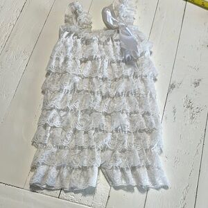 12/18m Lace layered white baby girl jumpers romper with bow extremely cute